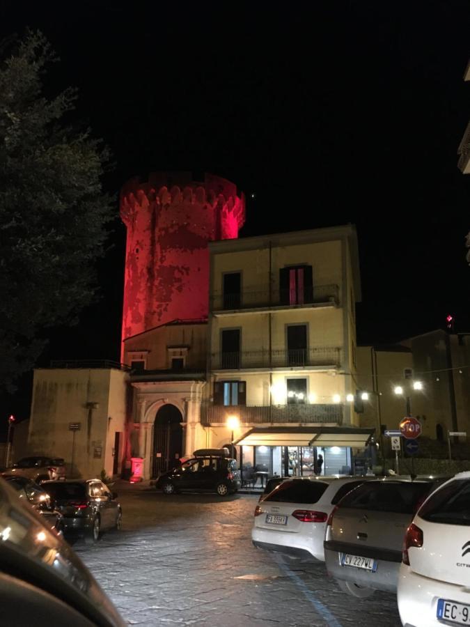 Casa Vacanze Torre Di Mola Formia Buitenkant foto