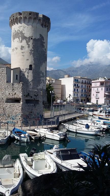 Casa Vacanze Torre Di Mola Formia Buitenkant foto