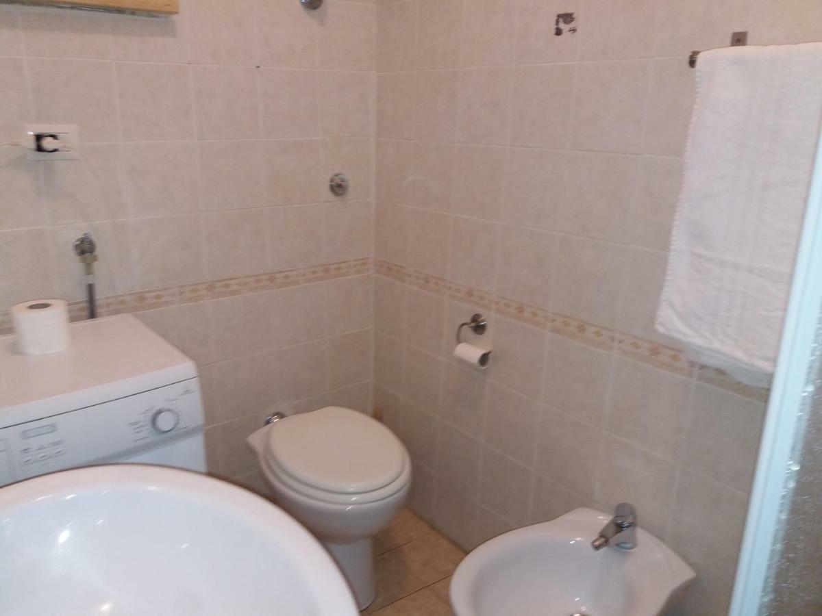 Casa Vacanze Torre Di Mola Formia Buitenkant foto